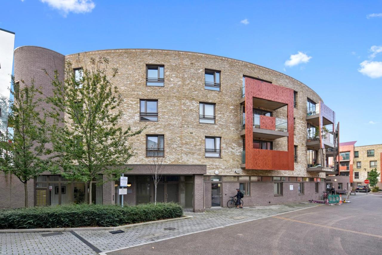 Redwood Park Apartament